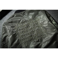 Save the queen bomber