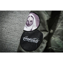 Save the queen bomber