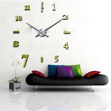 Large Wall Clock Luxury Quarts Design - Bachelor Hut