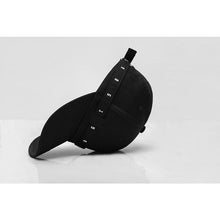 Strapped Digits Snap