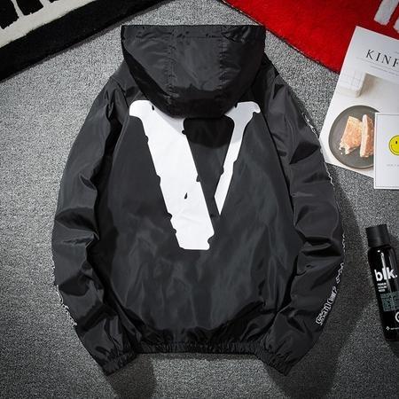 Vee Windbreaker